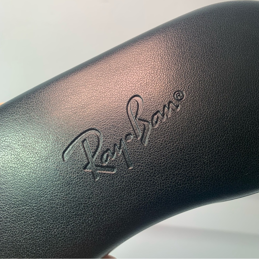 Ray-Ban Hard Shell Sunglasses Case - Picture 4 of 7